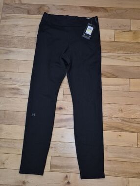 Under Armour Women's Size Medium Black Fitted Leggings